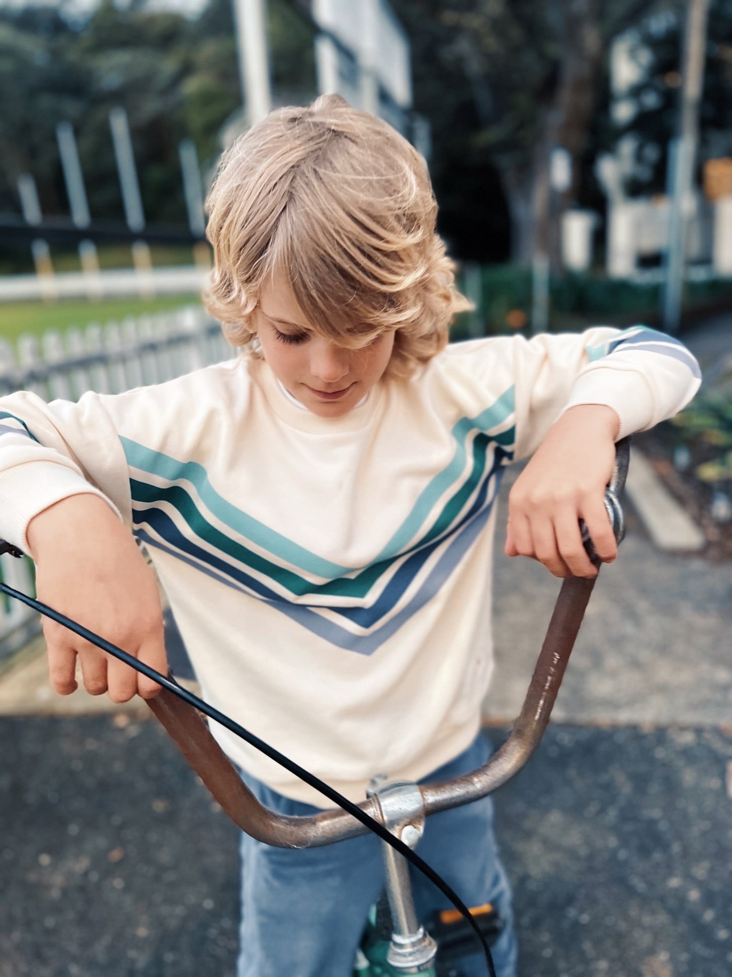 Walk the line-sweater-cream/blue