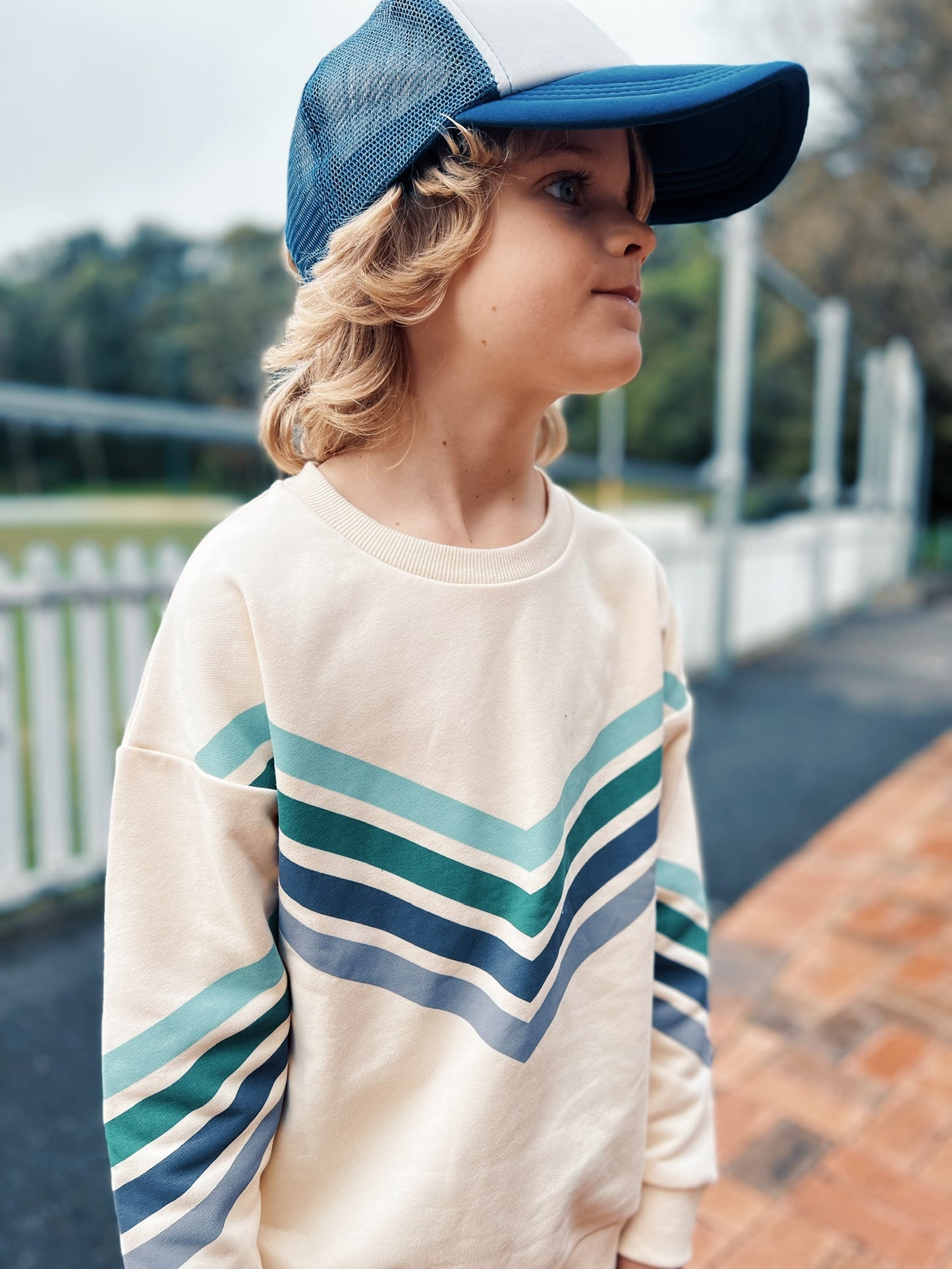 Walk the line-sweater-cream/blue